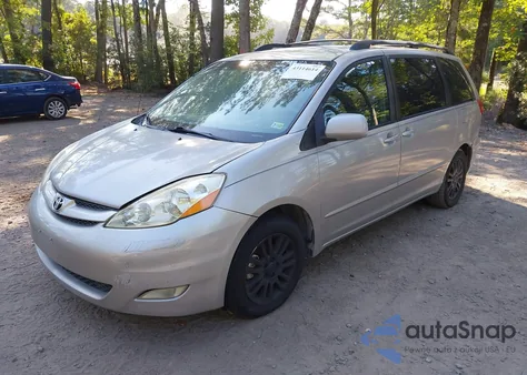 2008 Toyota Sienna Xle/Xle Limited z USA, uszkodzony, nr VIN 5TDZK22C08S183154